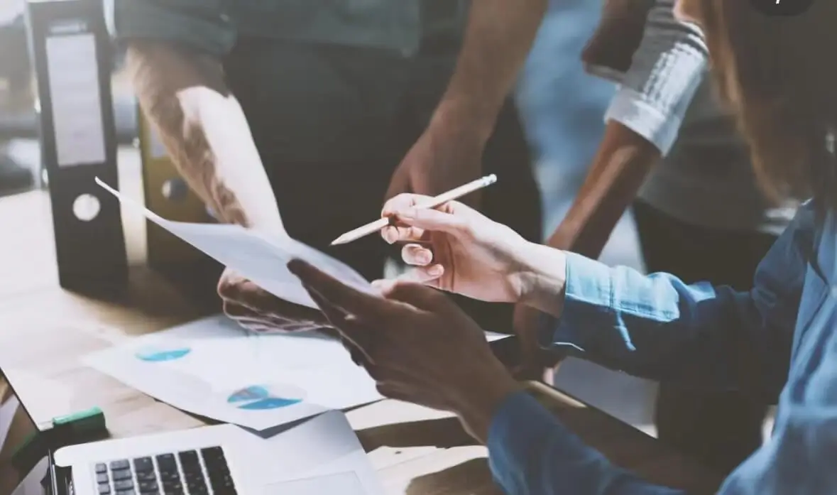 电脑白屏换什么硬件