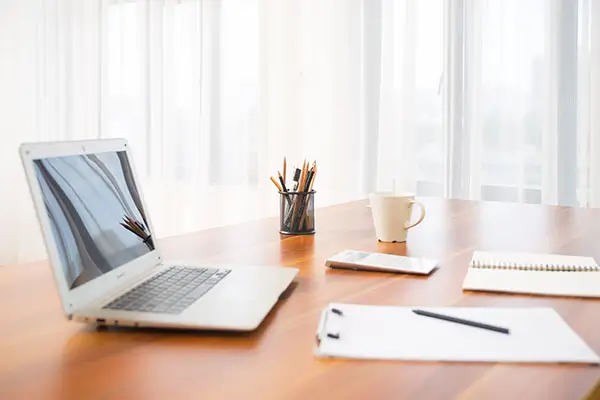 电脑上用的什么软件编程